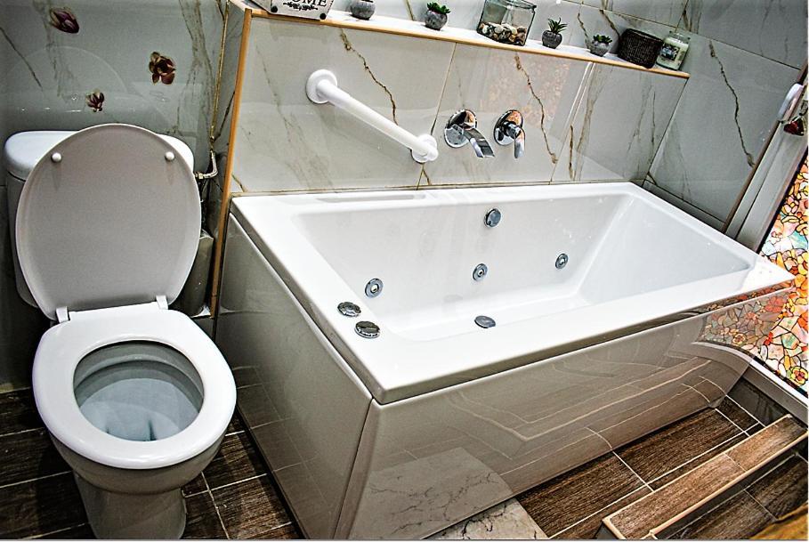 Kassandrou Suite Hot Tub-Jakuzzi - 2 Bedrooms - Big Balcony - Center Salonic Exterior foto